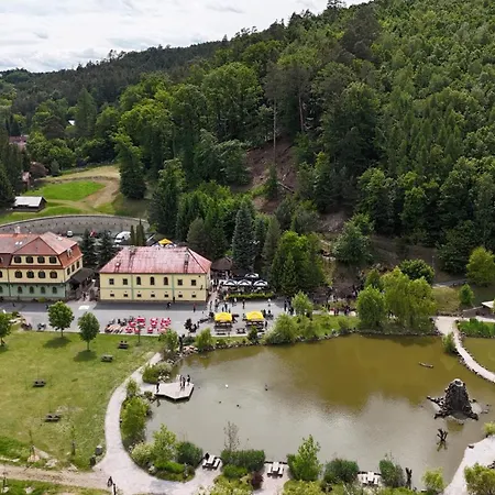 Hotel Lovecky Zamecek