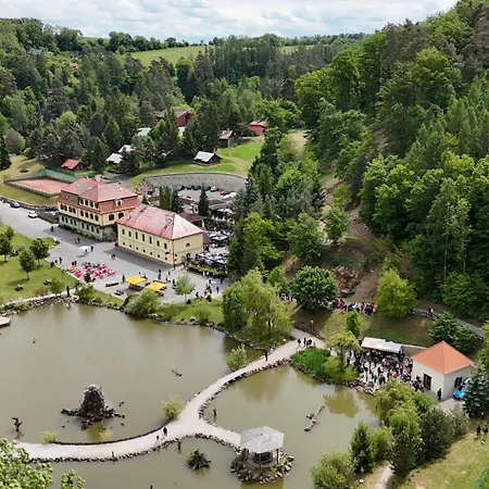 Hotel Lovecky Zamecek