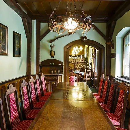 Hotel Lovecky Zamecek Buchlovice