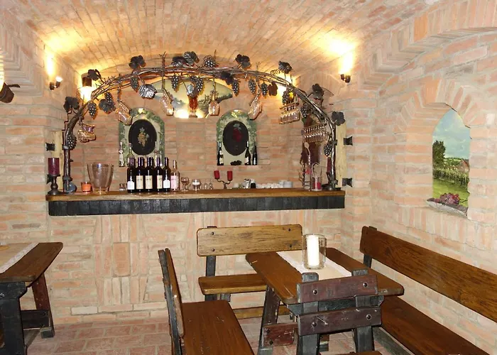 Lovecky Zamecek Hotel Buchlovice